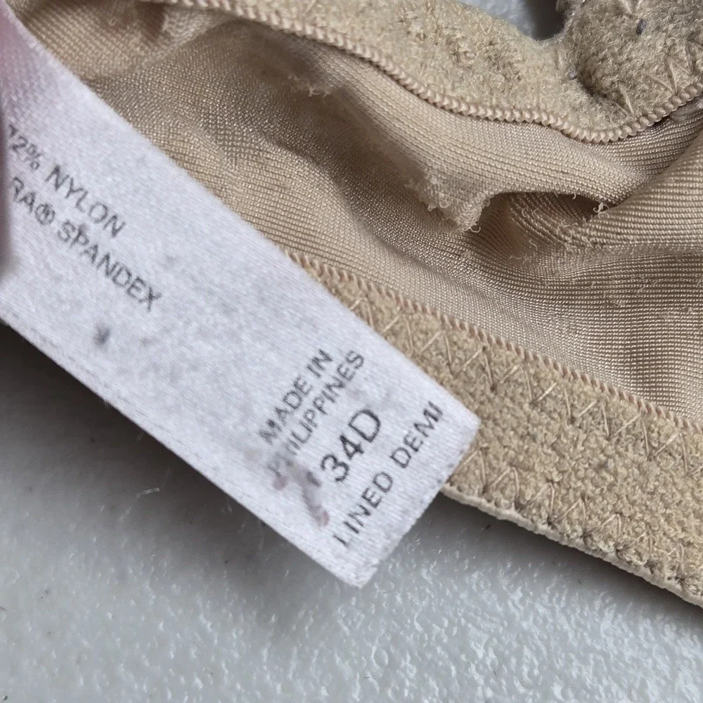 Victoria's Secret Women Bra 34D Beige Very Sexy Push Up Underwired READ